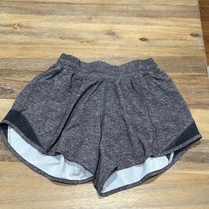 Lululemon hotty hots | size 4 | 4 inch | Heather Lux Multi Black
